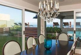 DiCaprio si-a vandut vila din Malibu cu 17,3 milioane de dolari. Vezi ce-ar putea sa-si cumpere in Cluj cu aceasta suma!