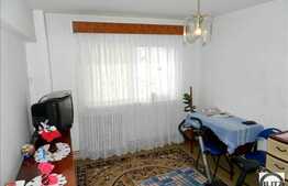 Vanzare apartament cu 3 camere, decomandat, zona OMV