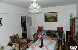 Vanzare apartament cu 3 camere, decomandat, zona OMV