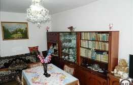 Vanzare apartament cu 3 camere, decomandat, zona OMV