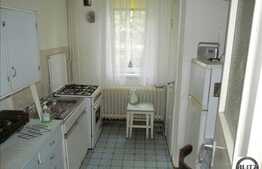 De vanzare 2 camere, decomandat, 50 mp utili, zona Hotel Royal!