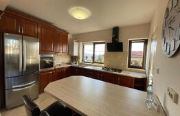 Apartament de 4 camere, modern, 140 mp, parcare, zona strazii Arghezi