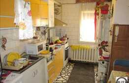 Apartament 3 camere, 65 mp utili, decomandat, zona strazii Nicolae Titulescu!