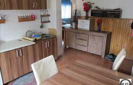 De vanzare 2 camere, decomandat, 52 mp, boxa la subsol, zona Piata Marasti!