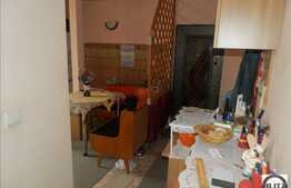 De vanzare 2 camere, decomandat, 52.40 mp, balcon, zona UMF!