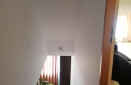 Apartament unicat, 5 camere, 2 bai, scara interioara, zona Teilor