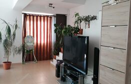 Apartament unicat, 5 camere, 2 bai, scara interioara, zona Teilor