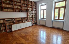 Apartament 4 camere, ideal pentru spatiu de birou, boxa, posibiliatate de mansardare, Piata Avram Iancu