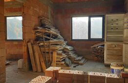 Oportunitate! Casa de 212 mp, D+P+M, 2.400 mp teren intravilan, Magura