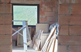 Oportunitate! Casa de 212 mp, D+P+M, 2.400 mp teren intravilan, Magura