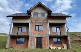 Oportunitate! Casa de 212 mp, D+P+M, 2.400 mp teren intravilan, Magura