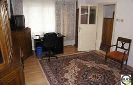 Inchiriere 4 camere, 88 mp utili, zona strazii Republicii, in imobil tip casa