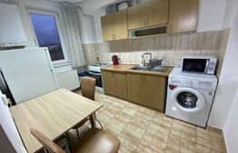 Garsoniera de 32mp, decomandata,parcare in curtea blocului,pet friendly, Zona zona Piata 1 Mai