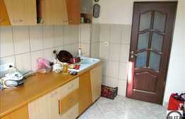 Apartament 4 camere, decomandat! Loc parcare si 2 boxe la subsol, zona Kaufland