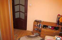 Apartament 4 camere, decomandat! Loc parcare si 2 boxe la subsol, zona Kaufland