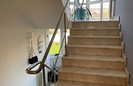 Casa 5 camere, 360 mp, teren 1273 mp, zona parcului Poligon