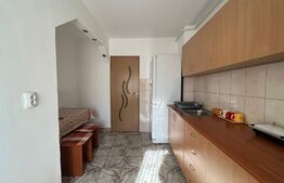 Apartament de 2 camere, decomandat, parcare, zona strazii Plopilor