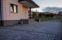 EXCLUSIVITATE ! Casa individuala , 124 mp utili , 940 mp teren, intrare Dezmir