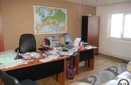 Vanzare 3 camere, zona Spitalului de Recuperare, loc parcare, boxa la subsol