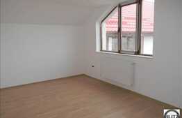 Vanzare apartament cu 3 camere, 75 mp, decomandat, zona strazii Lunii