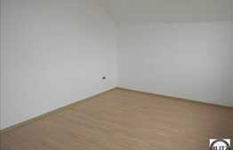 Vanzare apartament cu 3 camere, 75 mp, decomandat, zona strazii Lunii