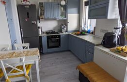 Apartament 2 camere, etaj intermediar, parcare, Sannicoara