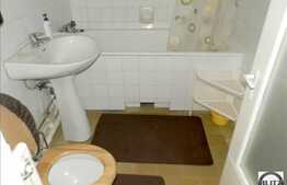 Vanzare apartament 3 camere zona Pasteur. Loc de parcare si boxa incluse!