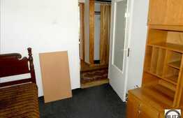 Vanzare apartament 3 camere zona Pasteur. Loc de parcare si boxa incluse!