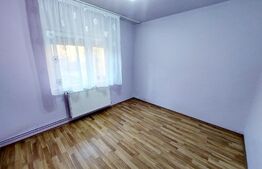 Apartament 3 camere, decomandat, 66mp, boxa, zona Gilau 