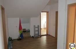 Mansarda cu 129 mp, 4 camere, loc de parcare, zona strazii Eroilor!