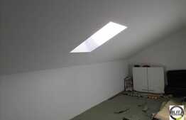 Mansarda cu 129 mp, 4 camere, loc de parcare, zona strazii Eroilor!