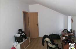 Mansarda cu 129 mp, 4 camere, loc de parcare, zona strazii Eroilor!