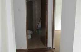 Vanzare 2 camere, decomandar, 52 mp, boxa la subsol, finisat modern, zona Expo!