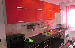 De vanzare 2 camere, 55 mp, decomandat, loc de parcare, zona Florilor!