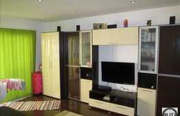 De vanzare 2 camere, 55 mp, decomandat, loc de parcare, zona Florilor!