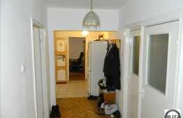 Apartament cu 3 camere, decomandat, 64 mp, zona strazii Aurel Vlaicu