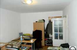 Apartament cu 3 camere, decomandat, 64 mp, zona strazii Aurel Vlaicu