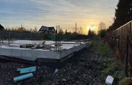 Teren intravilan 950 mp, utilitati si fundatie turnata, Harman