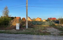 Teren intravilan 950 mp, utilitati si fundatie turnata, Harman