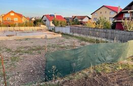 Teren intravilan 950 mp, utilitati si fundatie turnata, Harman