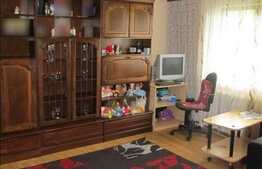 3 camere, decomandat, 73 mp, boxa la subsol, parcare, zona strazii Bucuresti!