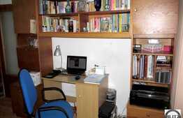 Vanzare 4 camere, 80 mp utili, decomandat, zona P-ta Zorilor, cu boxa si parcare