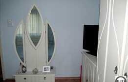 Vanzare 4 camere, 80 mp utili, decomandat, zona P-ta Zorilor, cu boxa si parcare