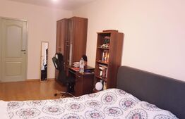 Apartament 3 camere, 2 bai 65 mp,etaj intermediar, parcare, zona Terra