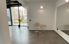 Cladire de sticla, 230 mp, zona Cipariu, ideal sediu firma/clinica