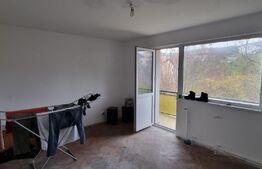 Apartament decomandat, 4 camere, 79 mp, renovabil, zona Negoiu