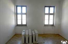 3 camere, 128 mp in zona Memorandumului, etaj intermediar. Integral renovat!