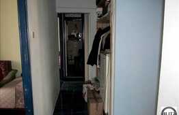 Apartament de vanzare, 4 camere, etaj intermediar, zona Piata Zorilor