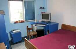 Apartament de vanzare, 4 camere, etaj intermediar, zona Piata Zorilor