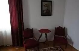 Casa de 520 mp, curte privata, locuri de parcare, zona Centrala